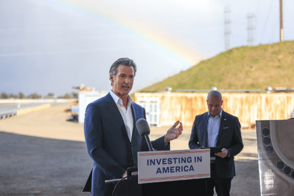 el-gobernador-newsom-veta-el-controvertido-proyecto-de-ley-sobre-ia-en-california